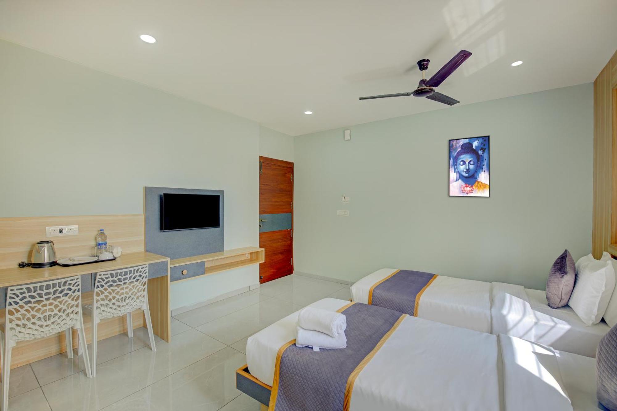 Hotel Park Lane Yelahanka Bangalore Bagian luar foto