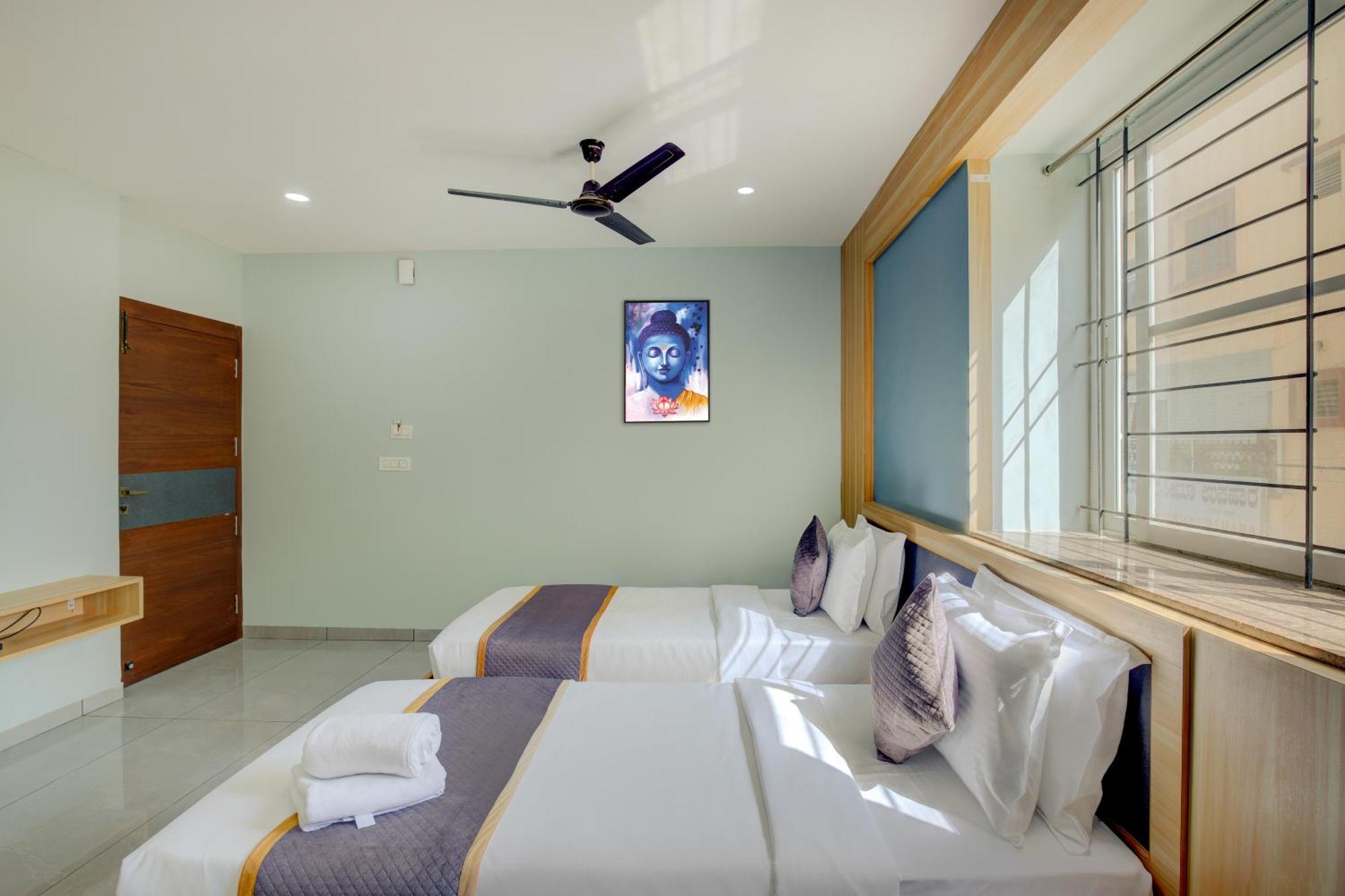 Hotel Park Lane Yelahanka Bangalore Bagian luar foto
