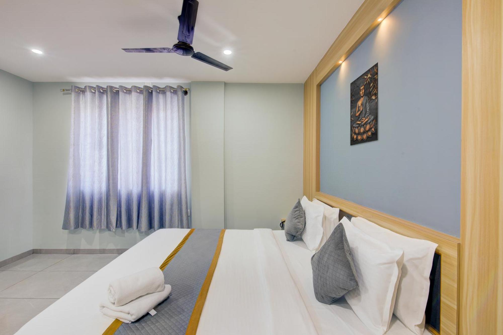 Hotel Park Lane Yelahanka Bangalore Bagian luar foto