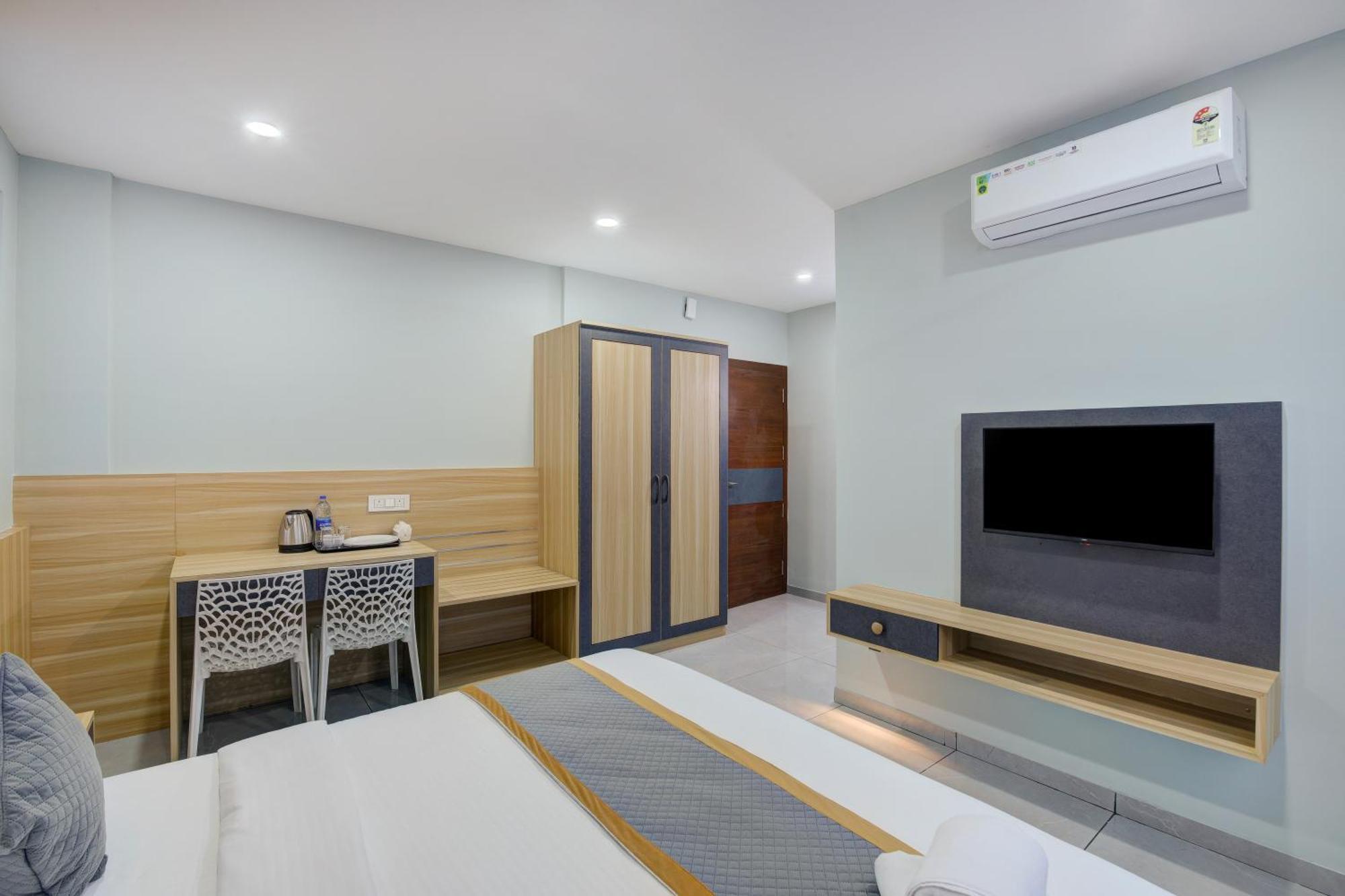 Hotel Park Lane Yelahanka Bangalore Bagian luar foto