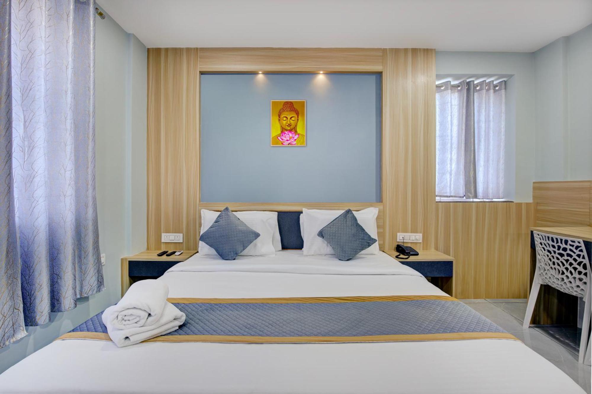 Hotel Park Lane Yelahanka Bangalore Bagian luar foto