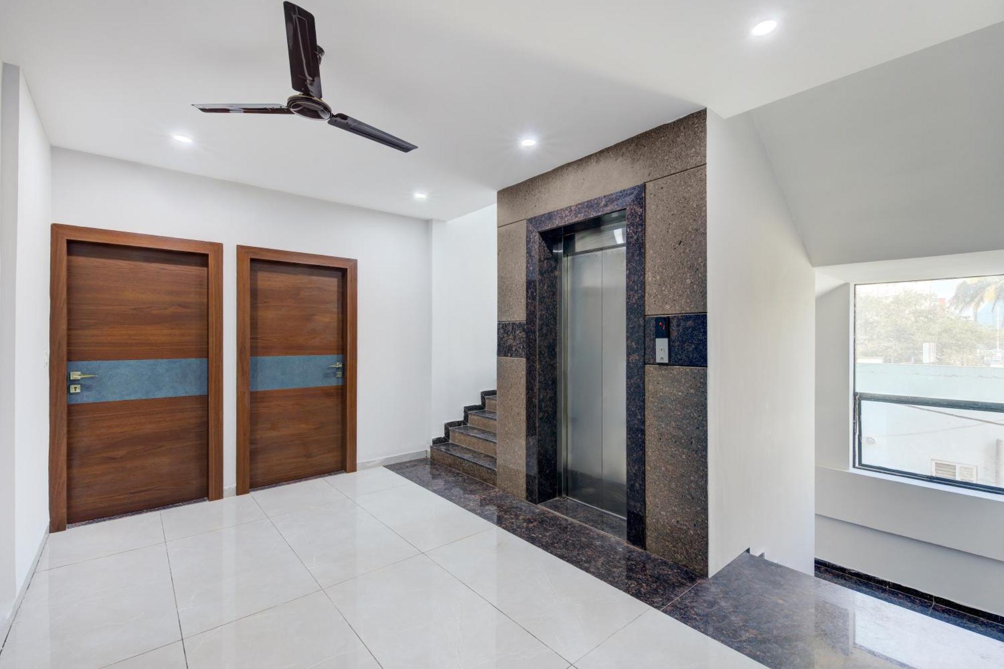 Hotel Park Lane Yelahanka Bangalore Bagian luar foto